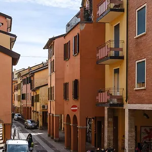 A Pochi Passi Dal Cuore Della Movida By Wonderful Italy , Bologna Italia